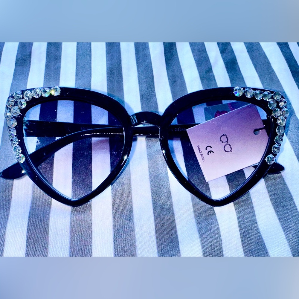 Chic Black Cat-Eye Sunglasses rhinestone sunnies festival summer